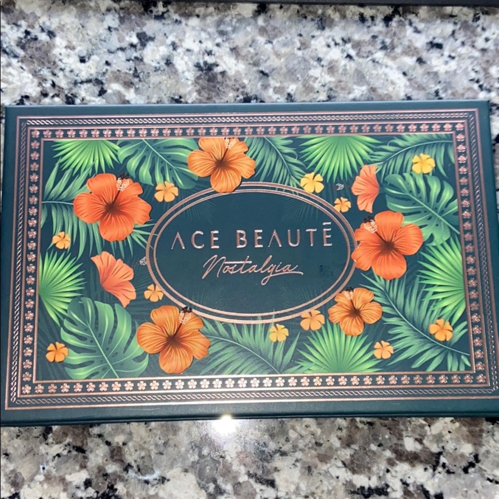 Ace Beaute Nostalgia Palette